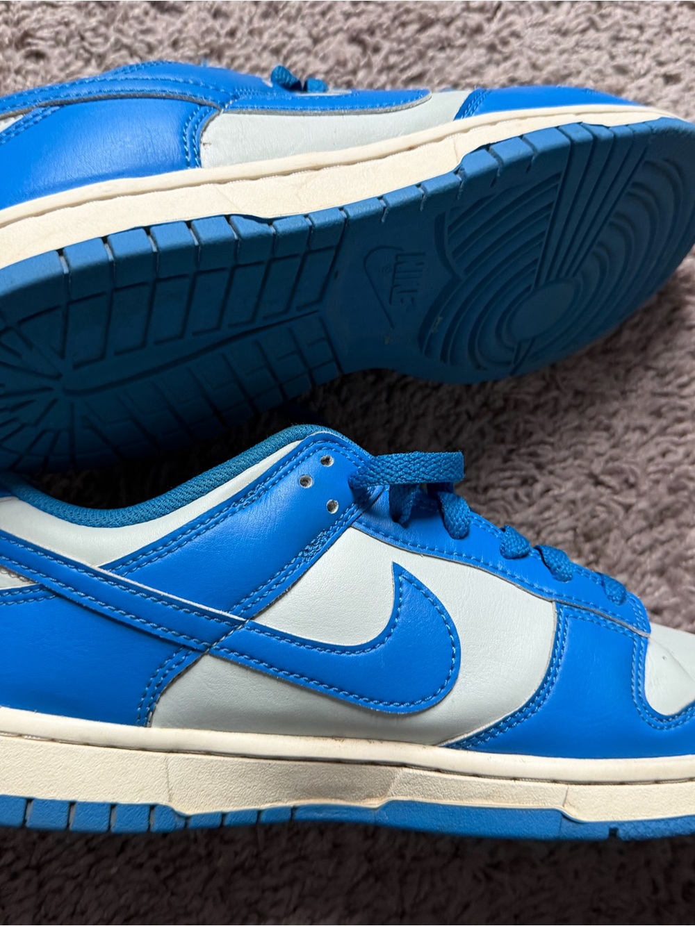 Nike Men’s Blue and White Low-Top Sneakers with Blue Swoosh